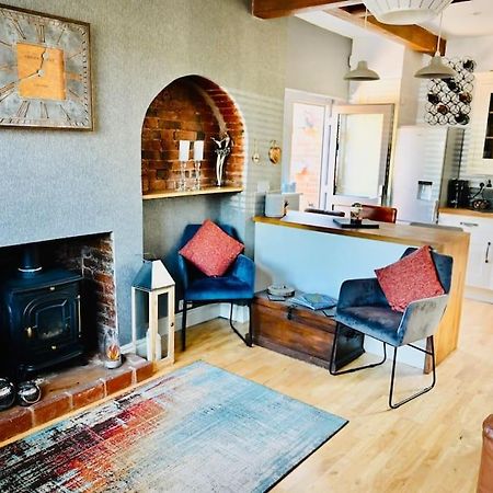 Gaia Villa Lichfield Eksteriør bilde